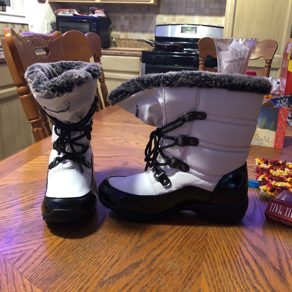 Weatherproof boots